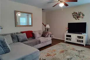 2840 Stonewall Ln SW, Atlanta, GA 30331 - Photo 3