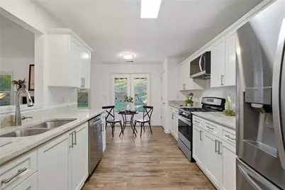 2515 Churchill Downs, Cumming, GA 30041 - Photo 3