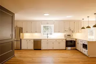 95 Simpson Dr NE, Kennesaw, GA 30144 - Photo 3