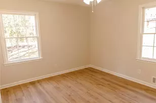 95 Simpson Dr NE, Kennesaw, GA 30144 - Photo 17