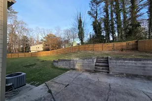 3288 Timber Bluff Dr NE, Marietta, GA 30062 - Photo 11