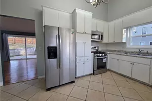 3288 Timber Bluff Dr NE, Marietta, GA 30062 - Photo 7