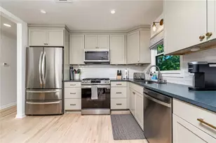 677 Hillandale Circle SW, Marietta, GA 30064 - Photo 11