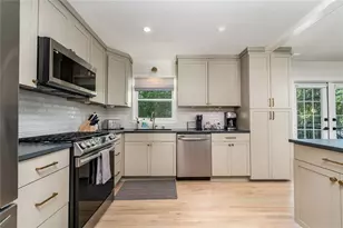 677 Hillandale Circle SW, Marietta, GA 30064 - Photo 13