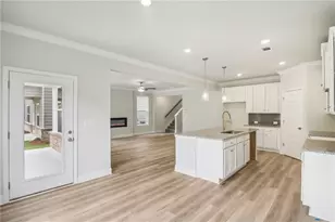 3670 Ivy Cottage Dr, Snellville, GA 30039 - Photo 7