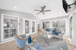 240 Park Bridge Ln, Roswell, GA 30075 - Photo 3