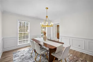110 N Bluff, Alpharetta, GA 30004 - Photo 17