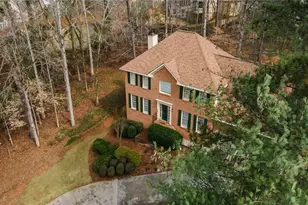 110 N Bluff, Alpharetta, GA 30004 - Photo 33
