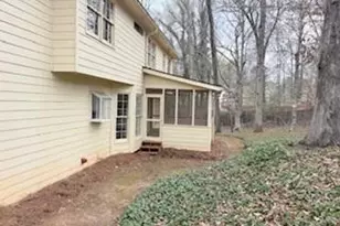 110 N Bluff, Alpharetta, GA 30004 - Photo 57