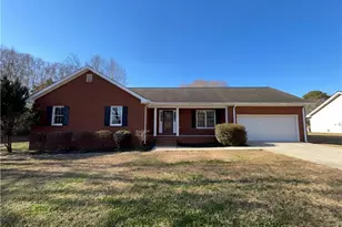 25 Buckeye Cir, Covington, GA 30016 - Photo 1