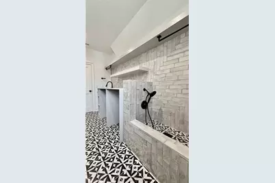 270 Crosstree Lane, Atlanta, GA 30328 - Photo 17