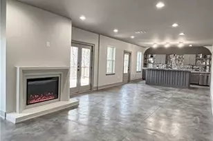 270 Crosstree Ln, Atlanta, GA 30328 - Photo 25