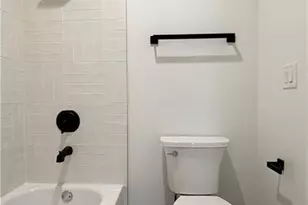 270 Crosstree Ln, Atlanta, GA 30328 - Photo 21