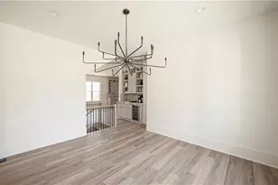 270 Crosstree Ln, Atlanta, GA 30328 - Photo 7