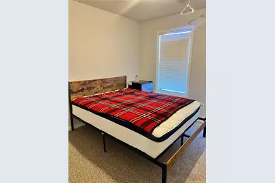 1004 Crown River Parkway, McDonough, GA 30252 - Photo 9