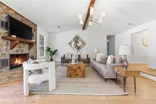 110 Huntington Ct, Fayetteville, GA 30214 - Photo 9