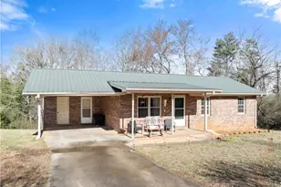 431 Clover Leaf Rd, Cleveland, GA 30528 - Photo 1