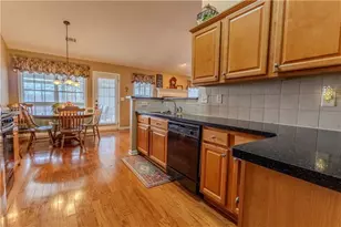 3385 Stoneleigh Run Dr, Buford, GA 30519 - Photo 11