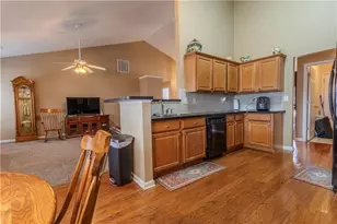 3385 Stoneleigh Run Dr, Buford, GA 30519 - Photo 23