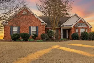 3385 Stoneleigh Run Dr, Buford, GA 30519 - Photo 1