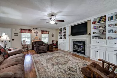 338 E Valley Road NE, Rydal, GA 30171 - Photo 7