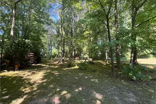 1535 Rogers Lake Rd, Lithonia, GA 30058 - Photo 33