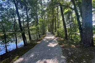 1535 Rogers Lake Rd, Lithonia, GA 30058 - Photo 23