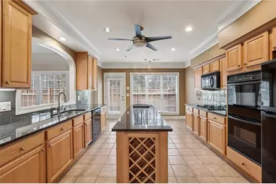 125 Westchester Drive SE, Smyrna, GA 30082 - Photo 7