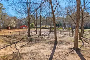 137 Meadow Wood Ln, Monroe, GA 30656 - Photo 5