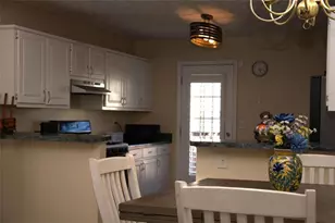 5718 Hidden Brook Cir, Atlanta, GA 30349 - Photo 9