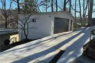 40 Lakeshore Dr, Berkeley Lake, GA 30096 - Photo 15