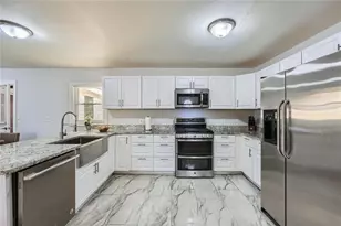 4809 Hemlock Dr SW, Austell, GA 30106 - Photo 9