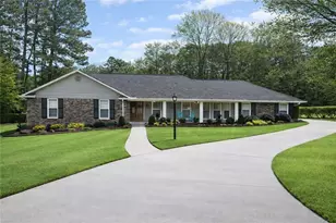 1059 Coronation Dr, Dunwoody, GA 30338 - Photo 1