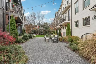 193 Chestnut Circle NE #38, Atlanta, GA 30342 - Photo 13