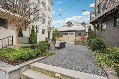 193 Chestnut Circle NE #38, Atlanta, GA 30342 - Photo 15