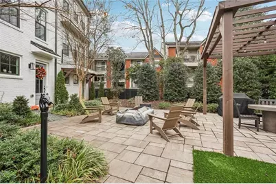 193 Chestnut Circle NE #38, Atlanta, GA 30342 - Photo 17