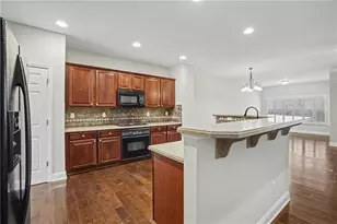 12801 Doe Dr, Alpharetta, GA 30004 - Photo 3