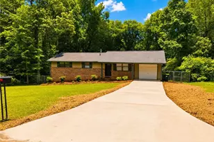 4025 N Quail Dr, Douglasville, GA 30135 - Photo 1