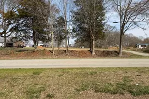 312 Barber Rd, Commerce, GA 30529 - Photo 1