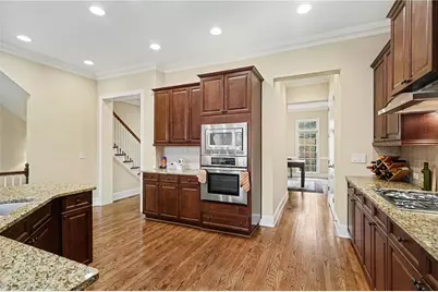 657 Lockton Place, Atlanta, GA 30342 - Photo 7