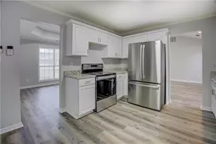 9528 Margaret Ln, Jonesboro, GA 30238 - Photo 7