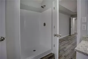 9528 Margaret Ln, Jonesboro, GA 30238 - Photo 13