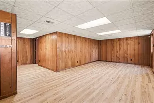 1758 W Nancy Creek Dr NE, Atlanta, GA 30341 - Photo 27