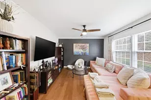 15 Arpege Way NW, Atlanta, GA 30327 - Photo 3