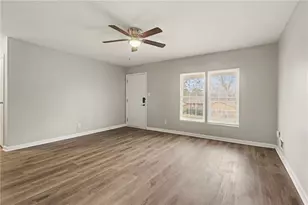 2328 Emerald Lake Ct, Decatur, GA 30035 - Photo 3