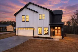 403 Magnolia Ave, Jefferson, GA 30549 - Photo 1