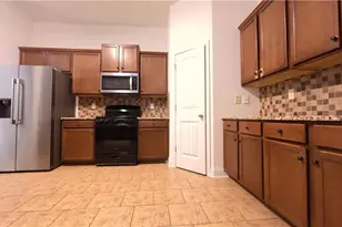 2275 Copper Trail Ln, Buford, GA 30519 - Photo 5