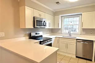 1505 Yorktown Dr, Lawrenceville, GA 30043 - Photo 7