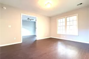 1505 Yorktown Dr, Lawrenceville, GA 30043 - Photo 17