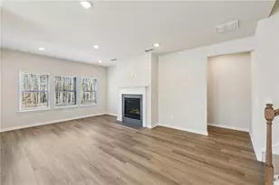 918 Brookshade Trl, Lawrenceville, GA 30045 - Photo 5